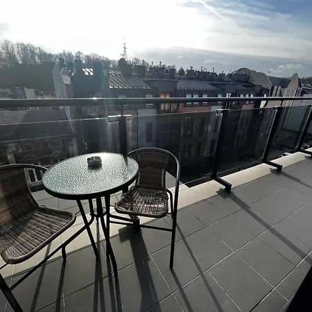 Center Z Parkingiem *