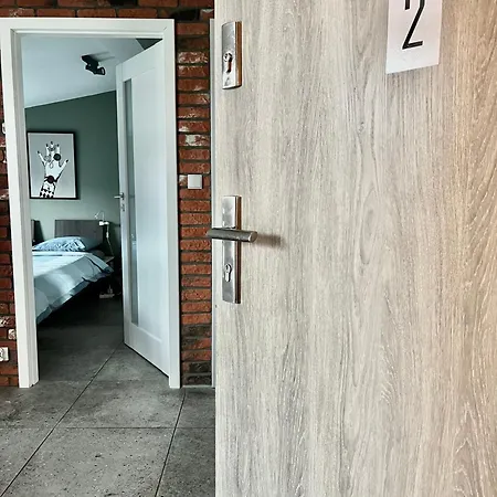 Center Z Parkingiem Lägenhet