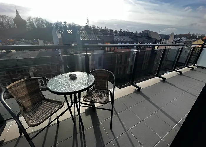 Center Z Parkingiem *