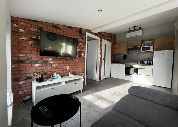 Center Z Parkingiem *